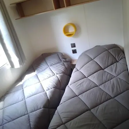 캠프장 Mobil Neuf 6 Places Climatise